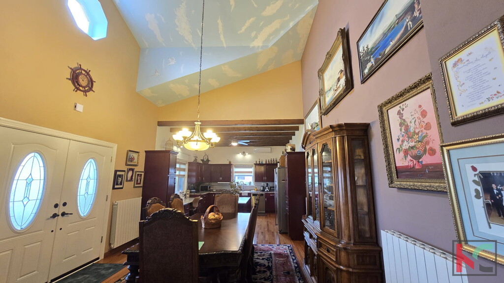 Image 6231026 - 12