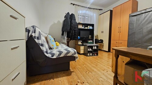 Thumbnail 6231052 - 9