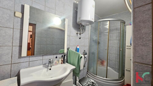 Thumbnail 6231052 - 12