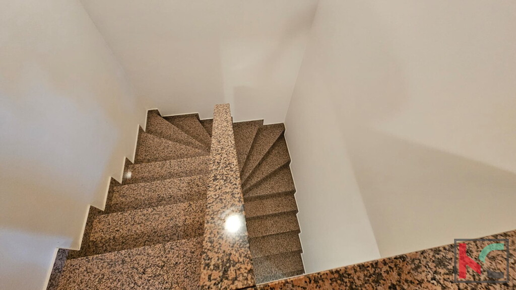 Image 6231053 - 8