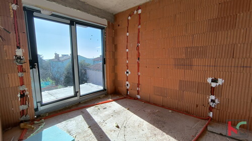 Thumbnail 6231071 - 4