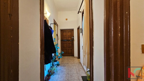 Thumbnail 6231077 - 2