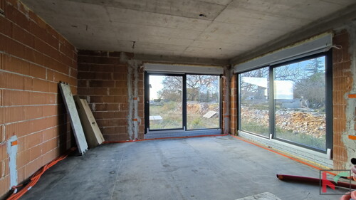 Thumbnail 6231081 - 4