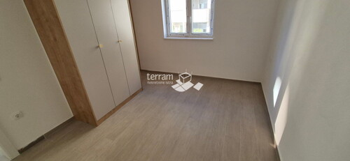 Thumbnail 6231172 - 4