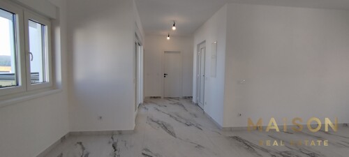 Thumbnail 6231240 - 3