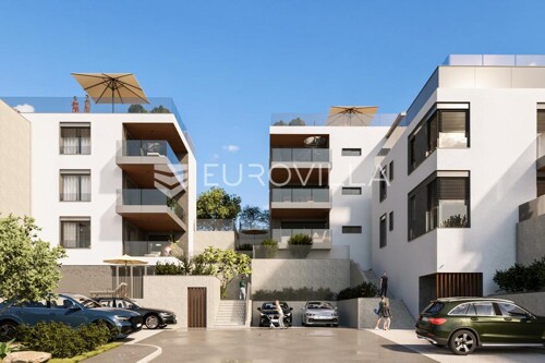 Primošten, trosoban apartman s pogledom na more