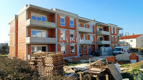 Thumbnail 6232063 - 3