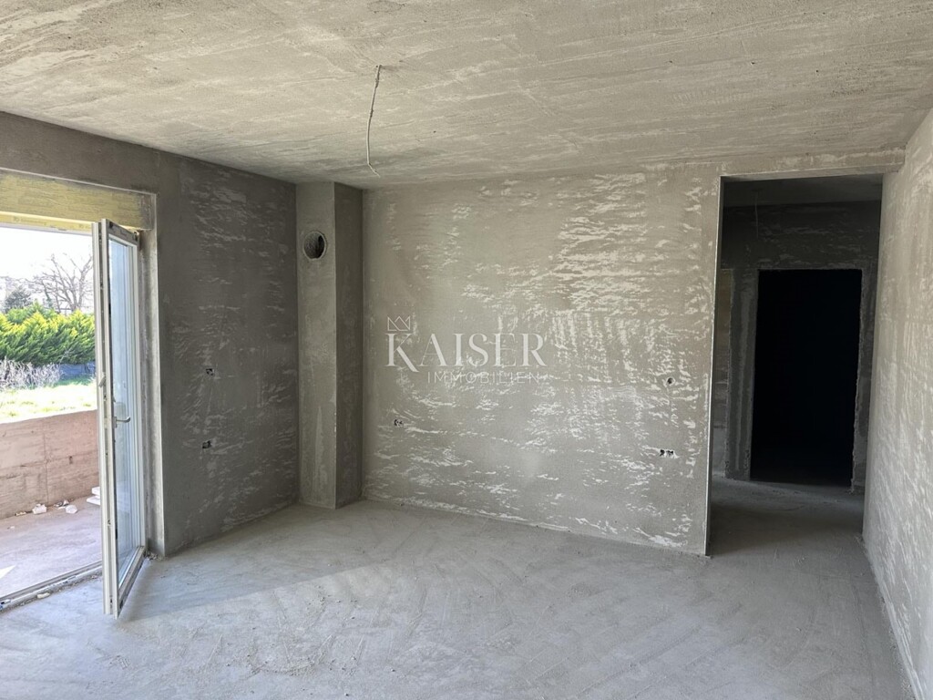 Image 6232063 - 7