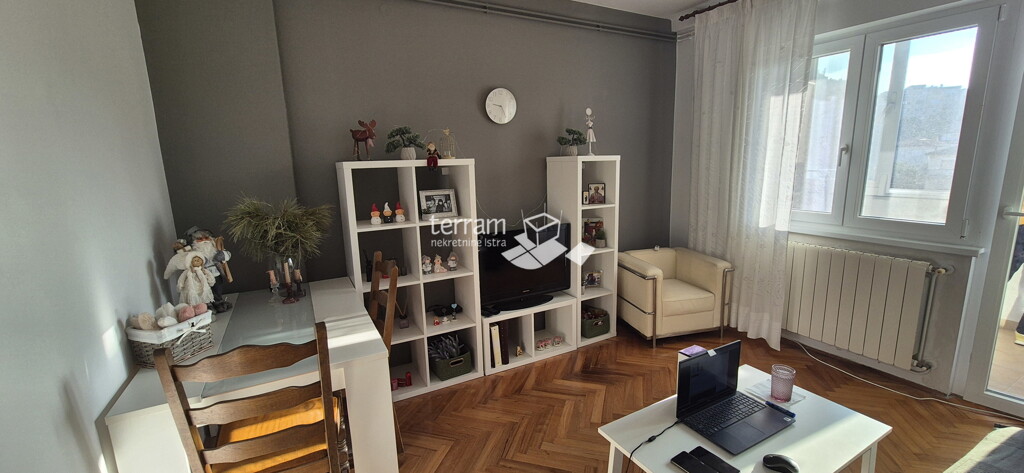 Image 6232365 - 1