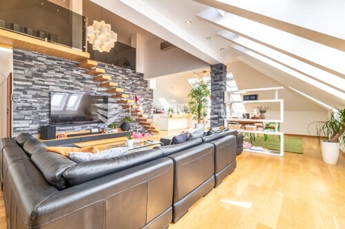 Zagreb, Gračani, prekrasan trosoban penthouse NKP 145 m2 + vrt