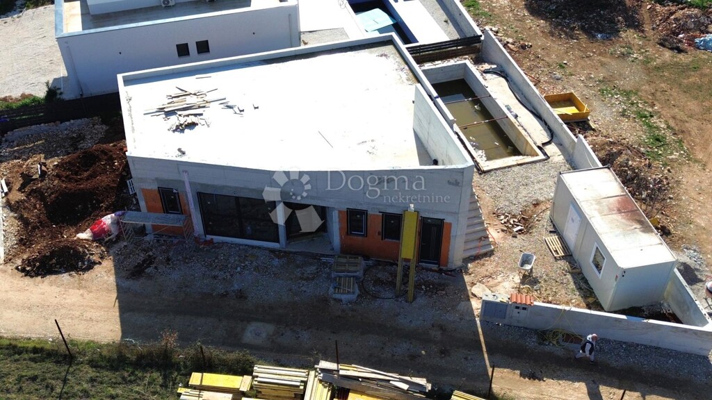 Image 6232593 - 19