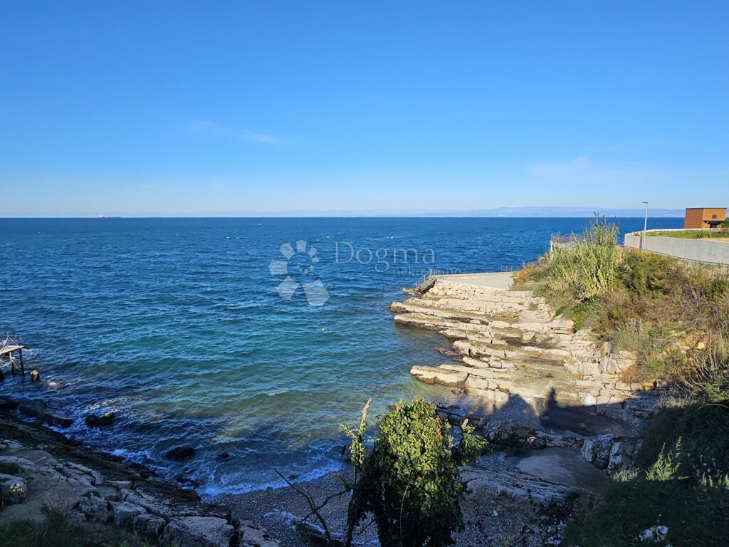 Image 6232599 - 23