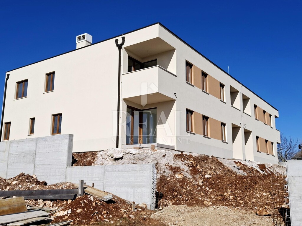 Image 6232626 - 1