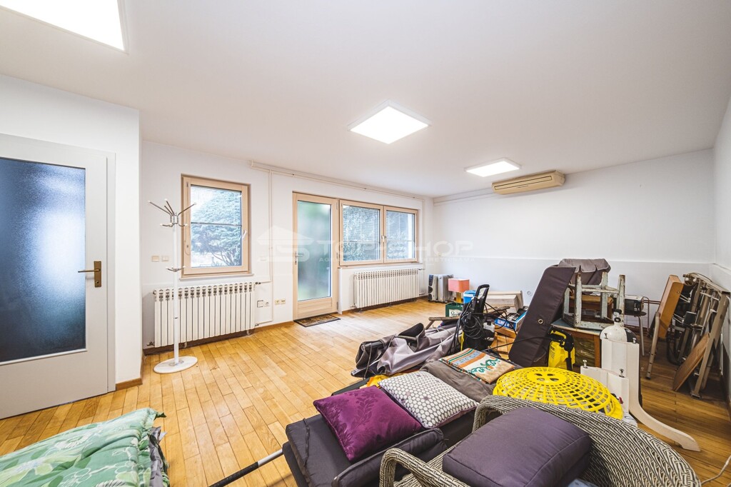 Image 6232646 - 8