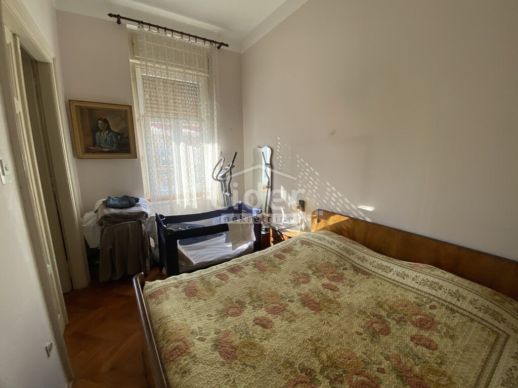 Image 6232992 - 9