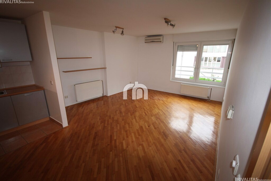 Image 6233037 - 1