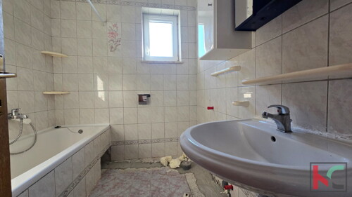 Thumbnail 6233041 - 6