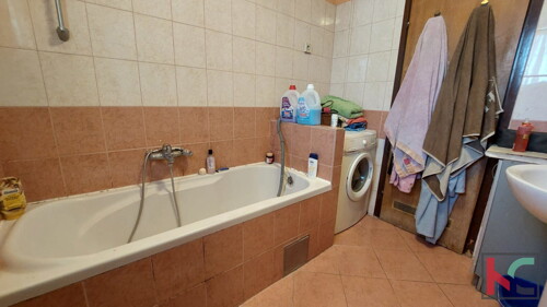 Thumbnail 6233048 - 8