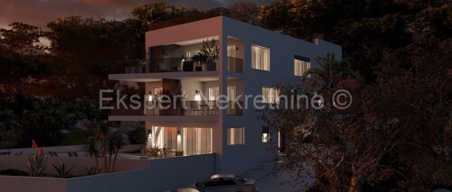 Thumbnail 6233111 - 12
