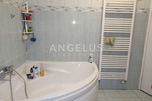 Thumbnail 6233162 - 6