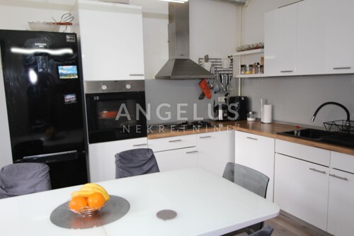 Thumbnail 6233162 - 3