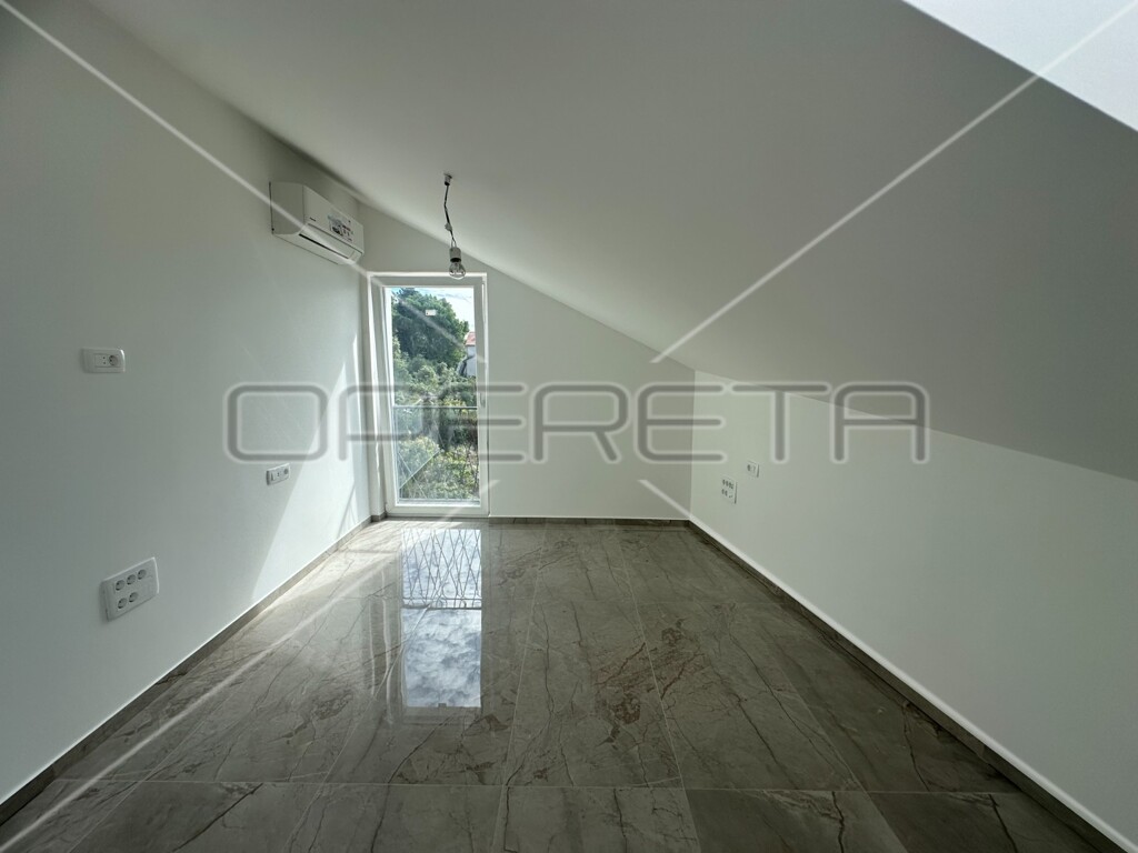 Image 6233207 - 7