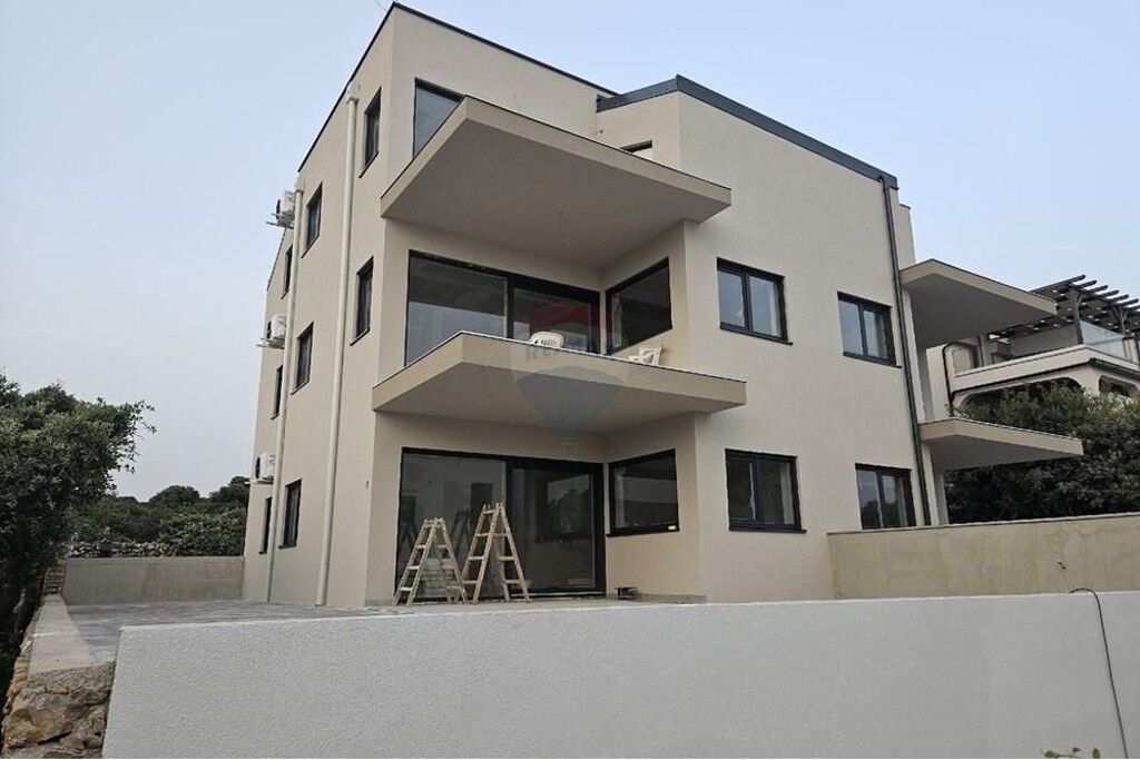 Image 6233659 - 2