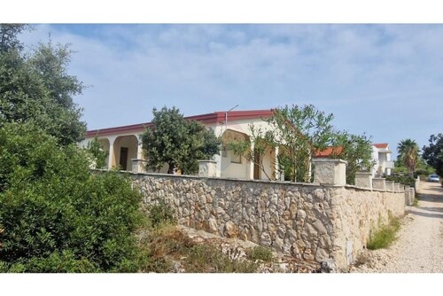 Otok Vir - Kuća za odmor - nedaleko plaže - PRODAJA ILI ZAM