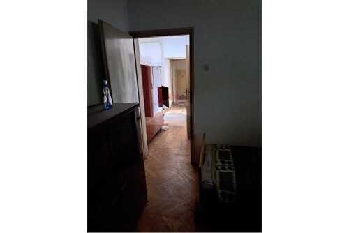 Thumbnail 6233737 - 3