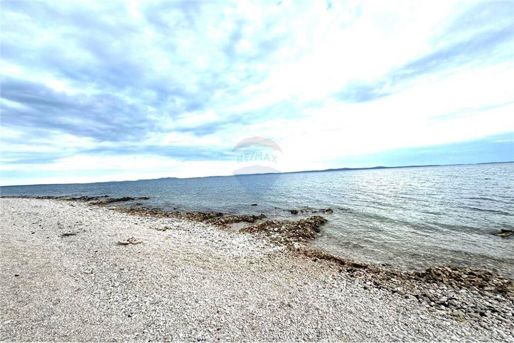 Image 6233850 - 12