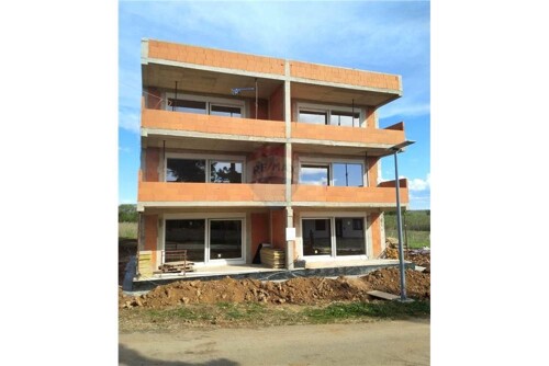 Thumbnail 6234113 - 1