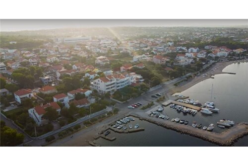 Thumbnail 6234174 - 1
