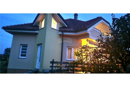 Thumbnail 6234176 - 5