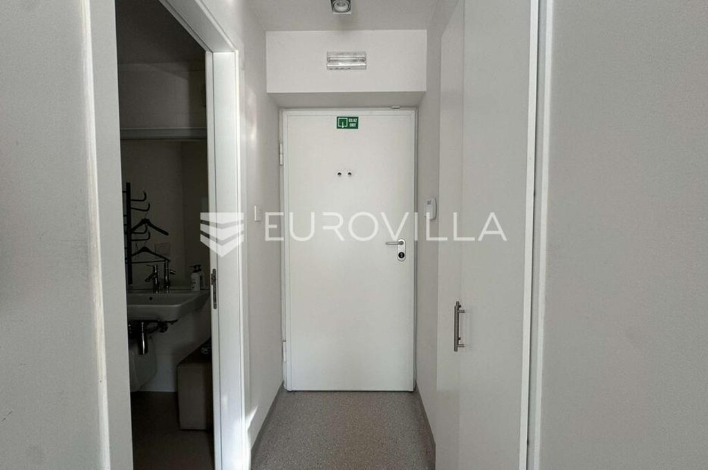 Image 6234475 - 6
