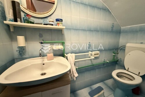 Thumbnail 6234476 - 12