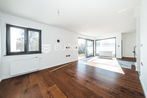 Zagreb Gajnice dvoetažan stan sa garažom i vrtom 170 m2 NOVOGRADNJA