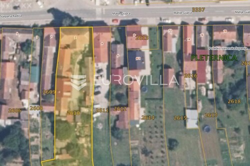 Pleternica, dvosoban stan 78 m2 za renovaciju