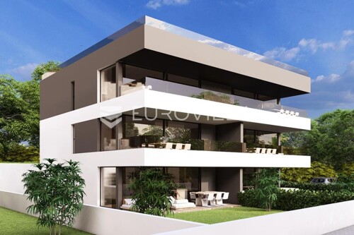 Istra, Poreč - novogradnja, prostrani penthouse sa krovnom terasom, odlična...