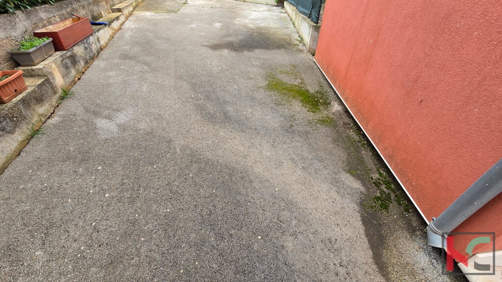 Image 6234534 - 12