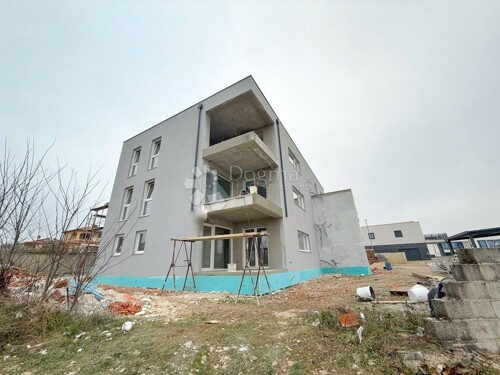 Thumbnail 6235249 - 15