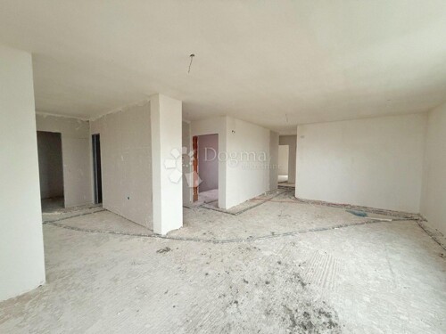 NOVOGRADNJA U OKOLICI ROVINJA PENTHOUSE / S4+DB