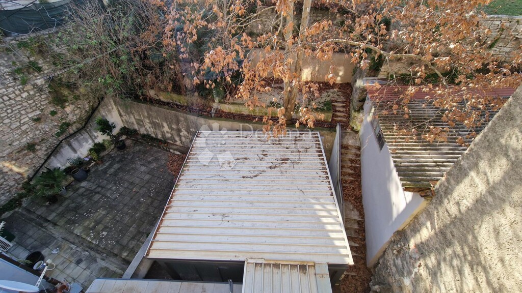 Image 6235265 - 16