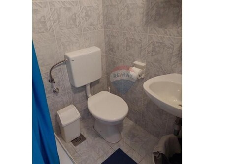 Thumbnail 6235447 - 4