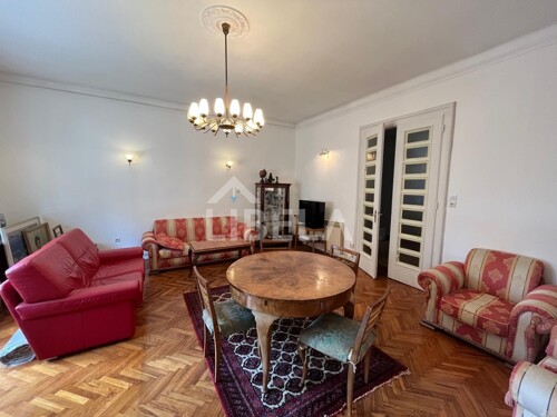 Zagreb, Teslina - četverosobni stan 123 m2 najam