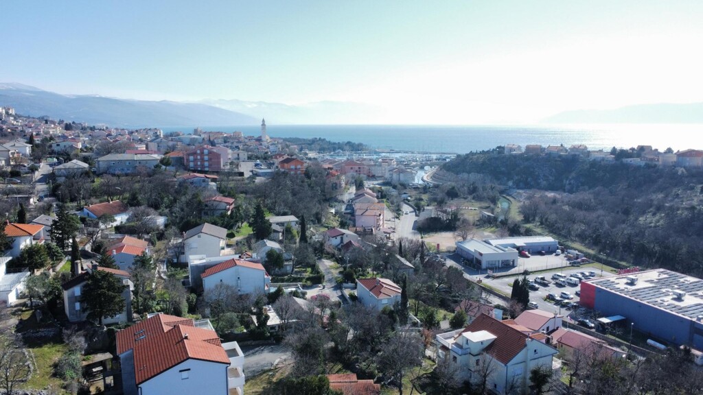 Image 6235566 - 1