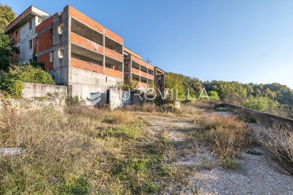 Image 6235912 - 3