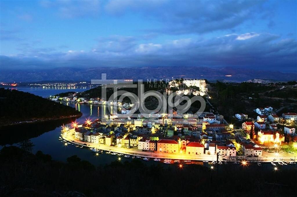 Image 6236240 - 10