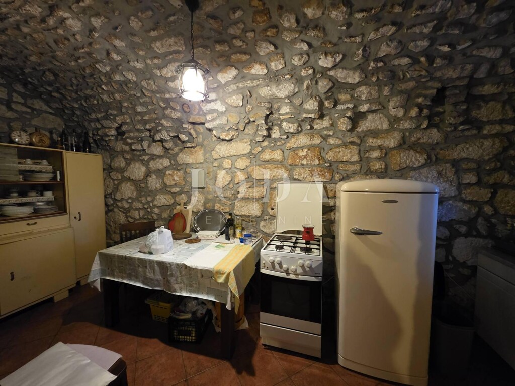 Image 6236571 - 7