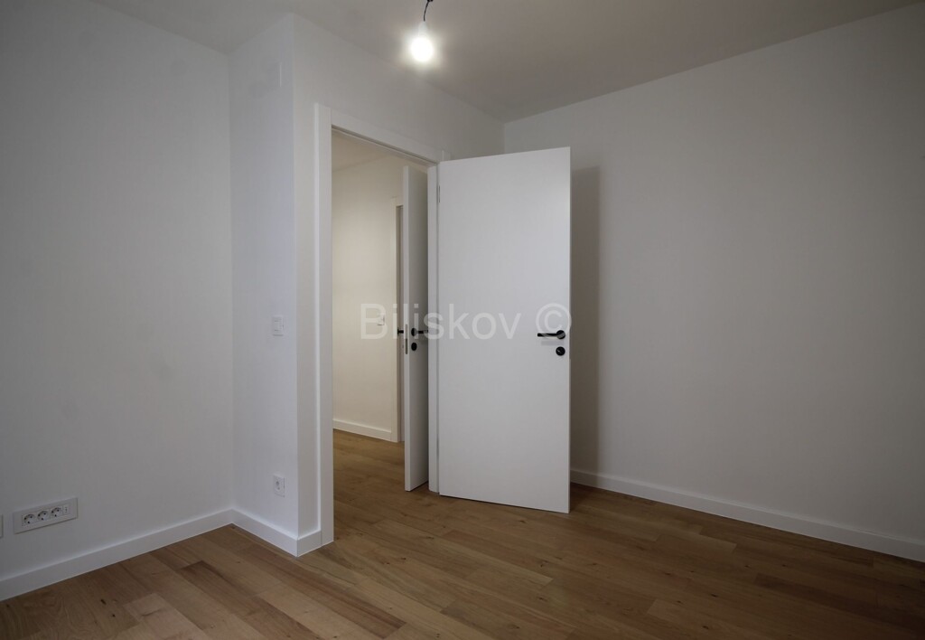 Image 6236630 - 8