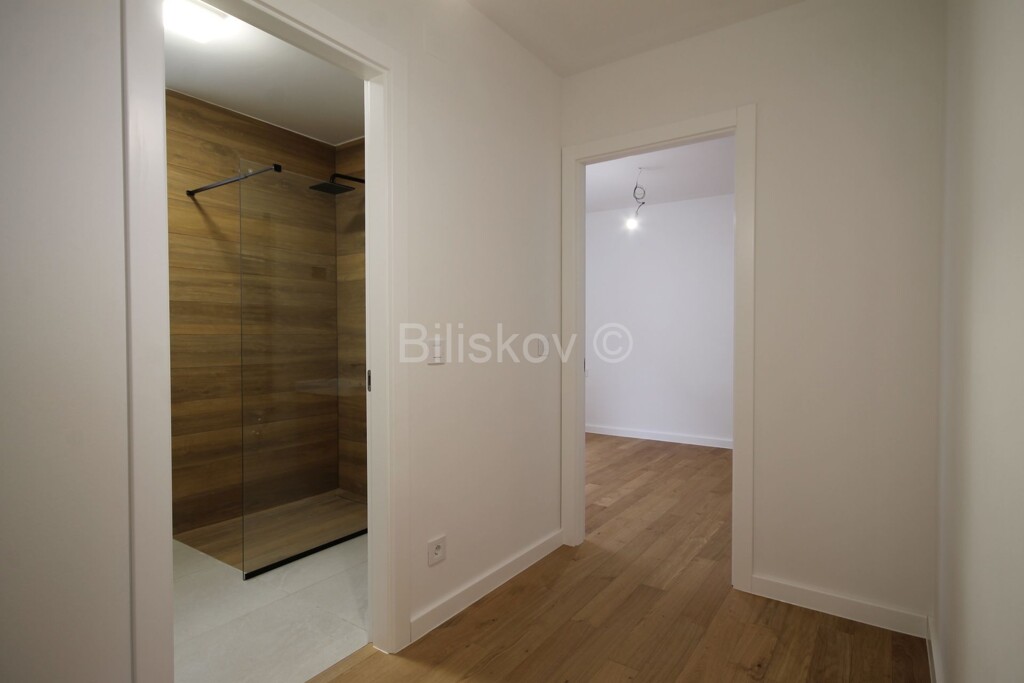 Image 6236630 - 6